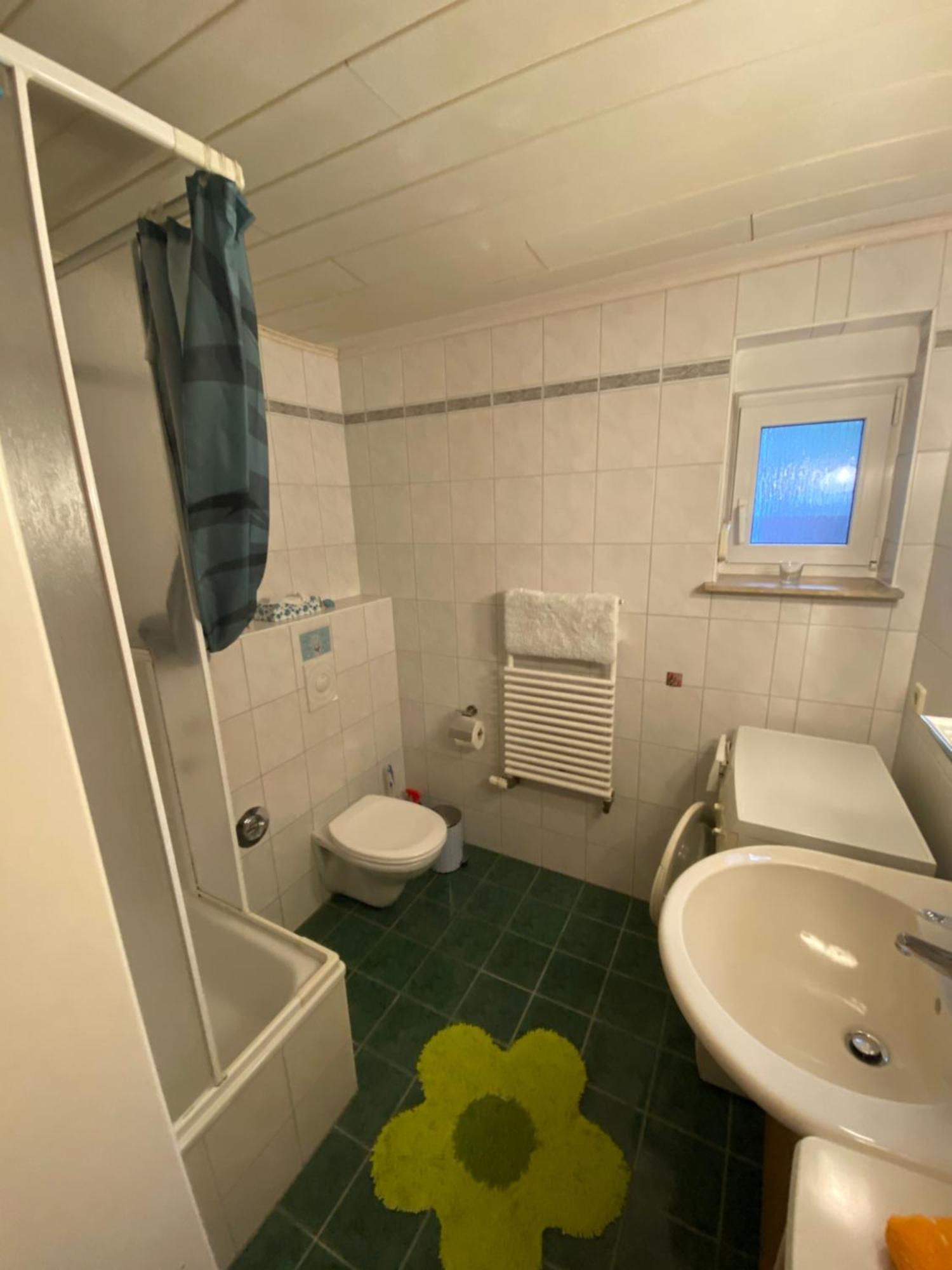 Grosse Helle Wohnung Am Wald In Bad Saarow Nahe Gruenheide Und Berlin Souterrain Exterior foto